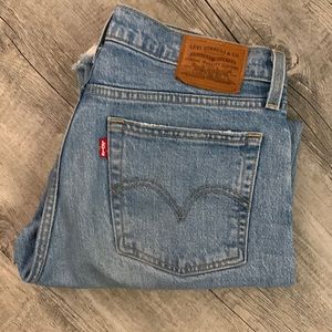 Levi’s Wedgie Straight Leg Jeans 27